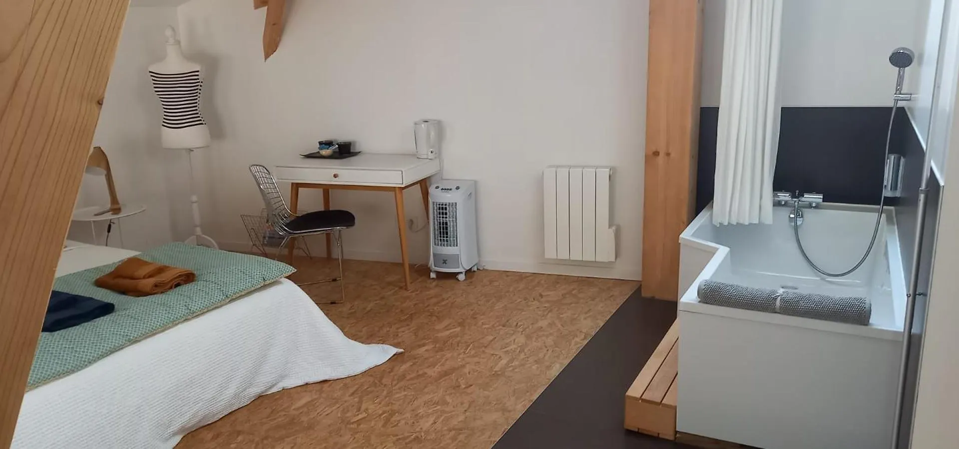 La Metairie Du Clos Saint Louis, 4 Chambres Pour 8 Personnes Montreal  0*, Montreal (Gers)