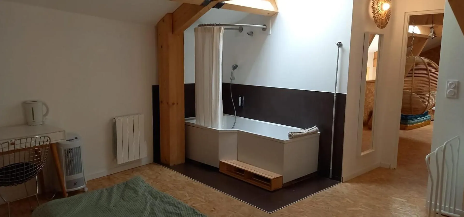 La Metairie Du Clos Saint Louis, 4 Chambres Pour 8 Personnes Montreal  Fransa