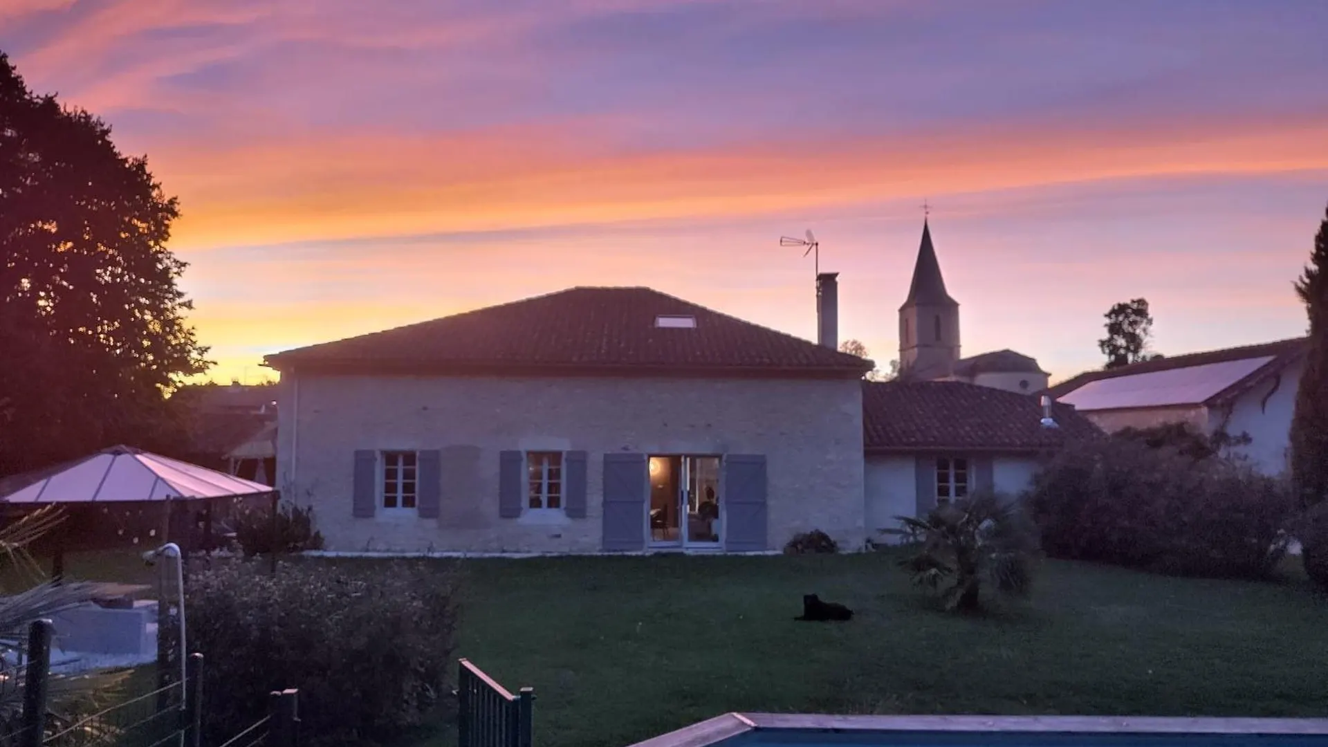 La Metairie Du Clos Saint Louis, 4 Chambres Pour 8 Personnes Montreal  Fransa